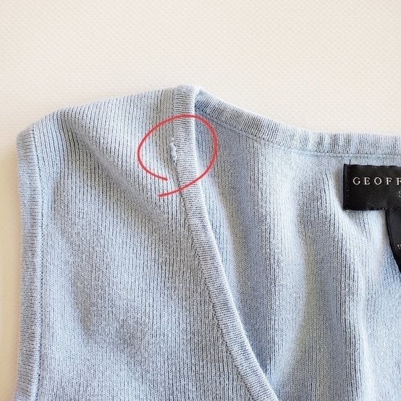 1057 * Geoffrey Beene V Neck Tank Baby Blue Size L Vintage - Picture 7 of 8